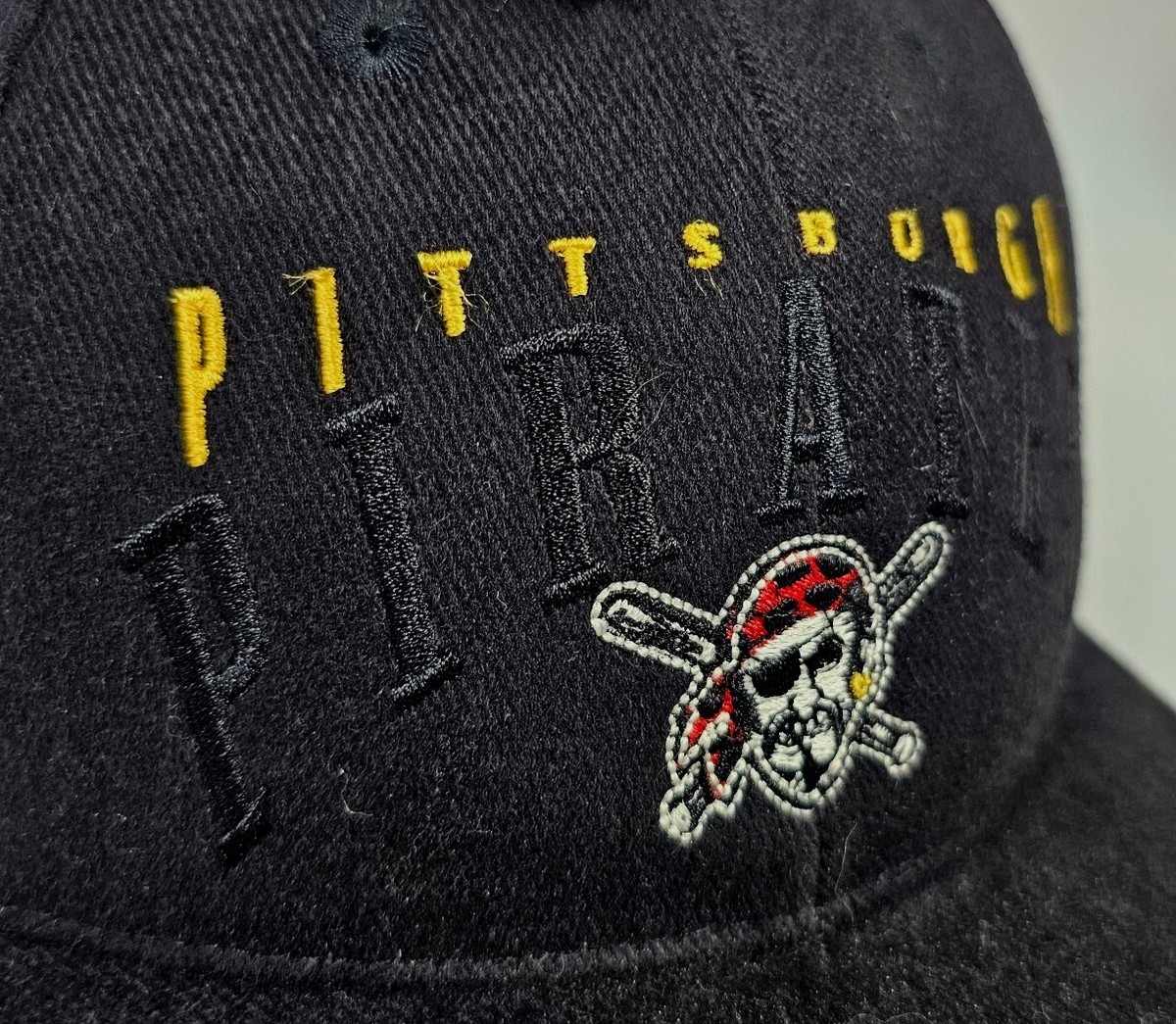 90s】TWINS ENTERPRISE社製 PIRATES Logo Cap 割引