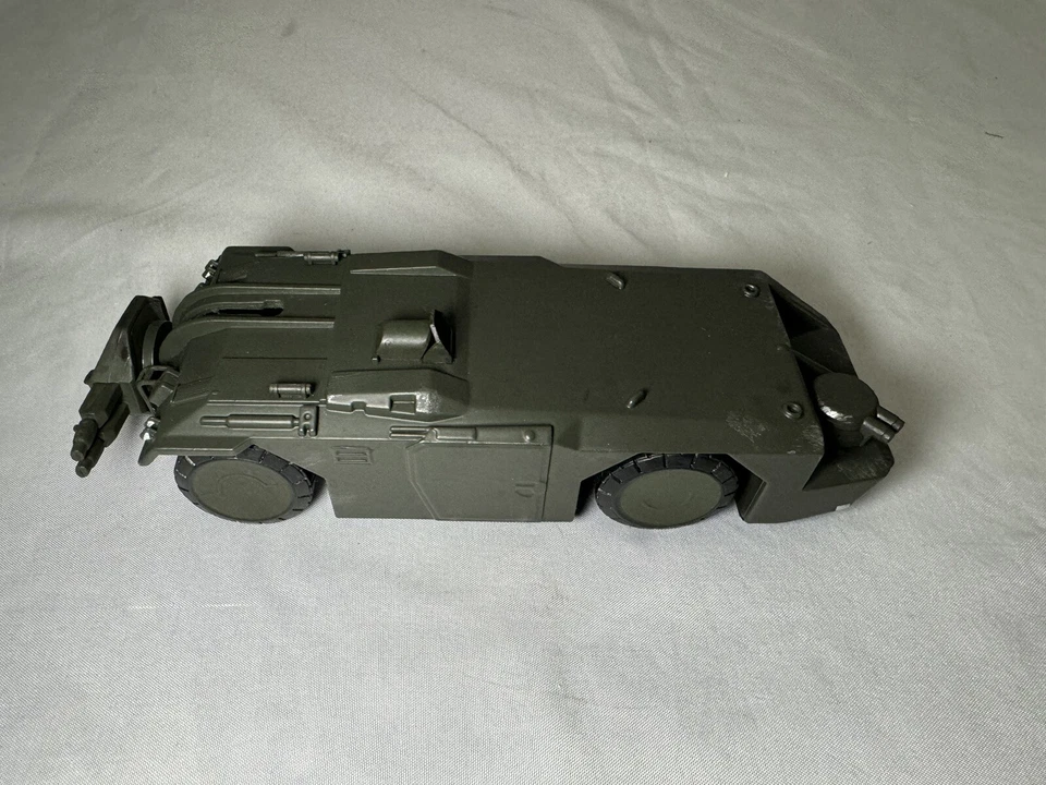 Vehículo fundido a presión de 5 pulgadas M577 APC (transportador blindado de personal) Foto 3 de 4