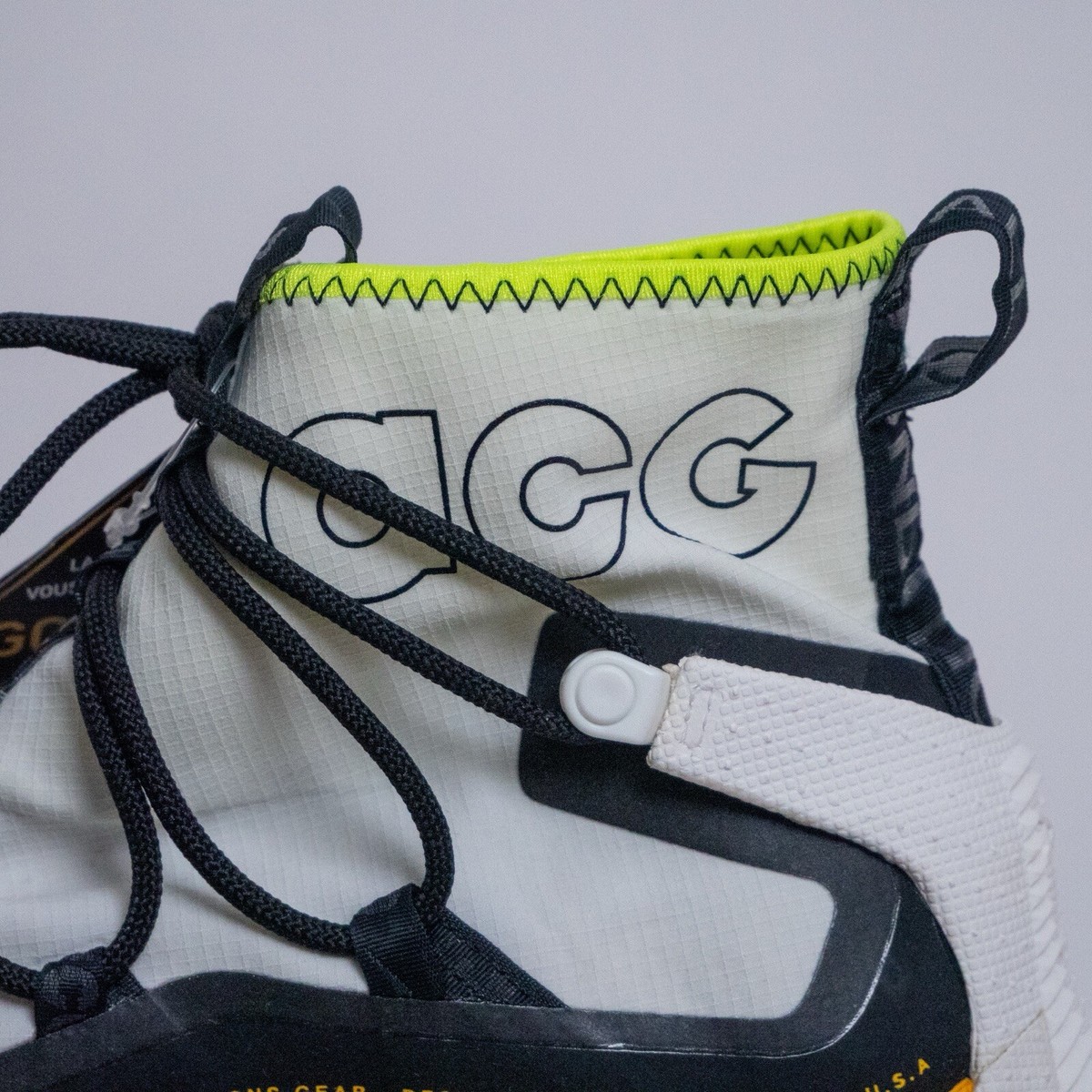 Size M6.5 W8 - Nike ACG Air Terra Antarktik Gore-Tex University Gold *RARE* NIB Size M6.5 W8 - Nike ACG Air Terra Antarktik Gore-Tex  main image 2