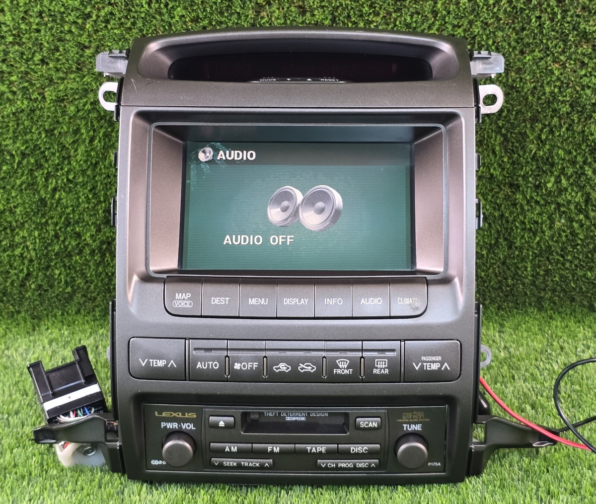 Lexus GX470 03-05 Navigation Display screen with radio Reciever