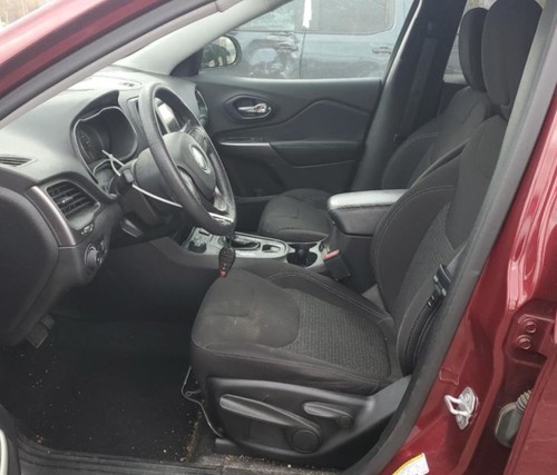 Chassis ECM Supply Power Distribution Center Fits 19-23 CHEROKEE 2930947 - Picture 11 of 14