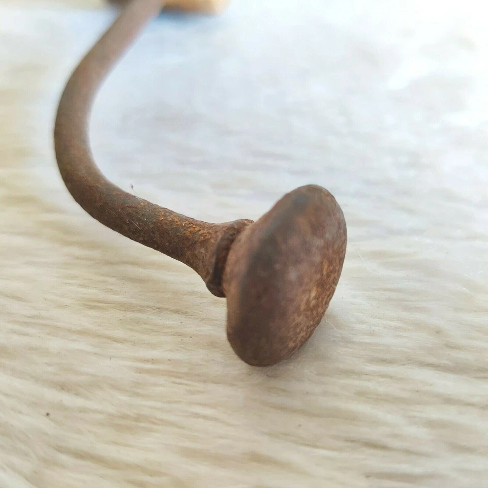 1940s Vintage Ornate Victorian Dual Side Iron Knobs Wall Hook Hanger Wooden I401 - Imagem 4 de 4