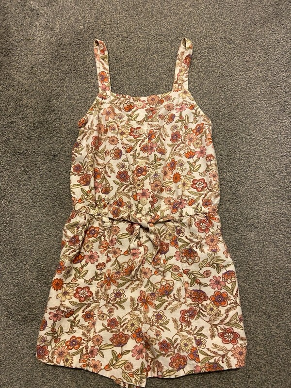 GIRLS OLD NAVY  FLORAL ONE-PIECE SUN SUIT S(6-7)