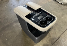 2018 - 2021 Oem Lincoln Navigator Rear Center Console Armrest 2018 - 2021 Oem Lincoln Navigator Rear Center Console Armrest