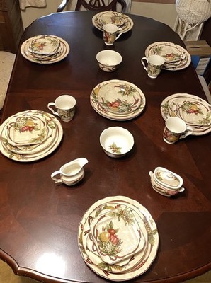 Set of (35) Square 222 Fifth Yuletide Celebration Dinner, Salad Appetizer Plates