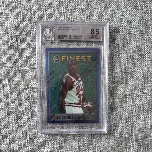Topps 1995-96 Finest Michael Jordan #229 Chicago Bulls BGS 8.5 Basketball Card