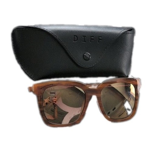 DIFF Eyewear Hailey Sunglasses Women Oversized Square Tortoise Lightweight 