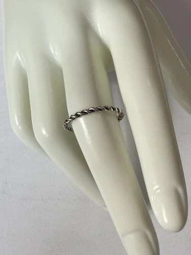 Vintage Dainty Sterling Silver Twist Band Ring  Size  6.5