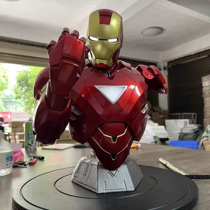 IronMan MK6 LED Busto Estatua Modelo 1:2 Busto Estatuilla Coleccionable Decoración Adorno Foto 2 de 4