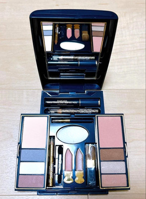 Dior Voyage Travel Collection Make up Palette All in One Lip Blush Eyeshadow