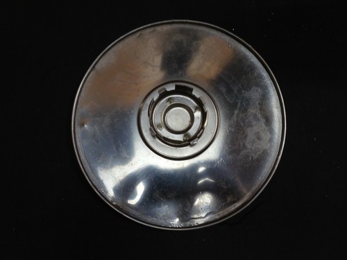 One factory 1985 to 1988 Volvo 740 760 center cap hubcap for 14 inch alloy wheel - Picture 5 of 6