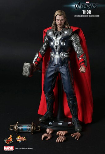 Hot ToysMovie Masterpiece Fully Poseable Figure: The Avengers - Thor, 1/6 Scale