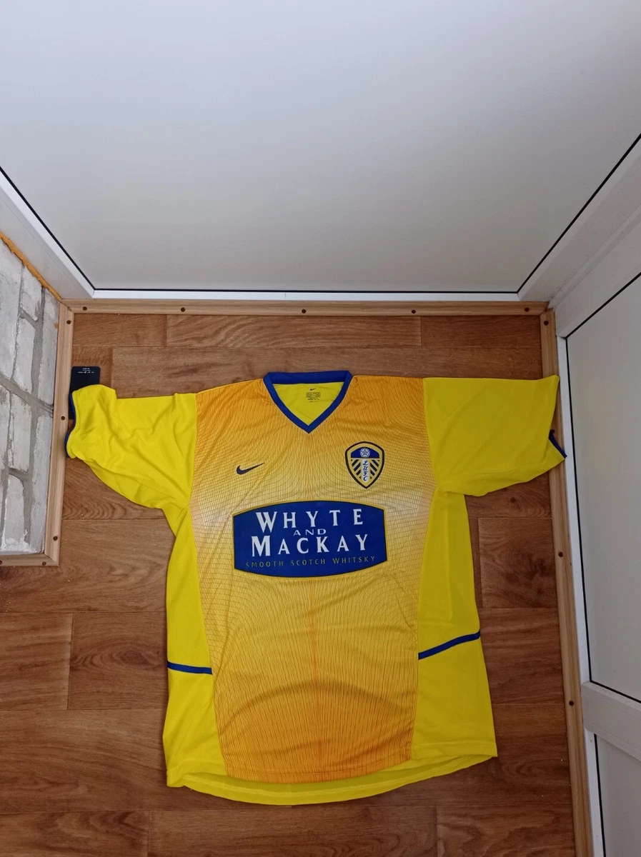 Nike Leeds United International Club Soccer Fan Apparel and