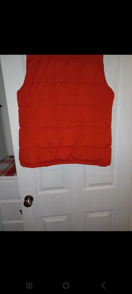  Ladies Red Gilet Size L Old Navy NWT - Image 3 of 4