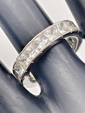 E PEARL 925 STERLING SILVER CHANNEL SET SQUARE CZ 5.5MM BAND RING SIZE 9.5 1388