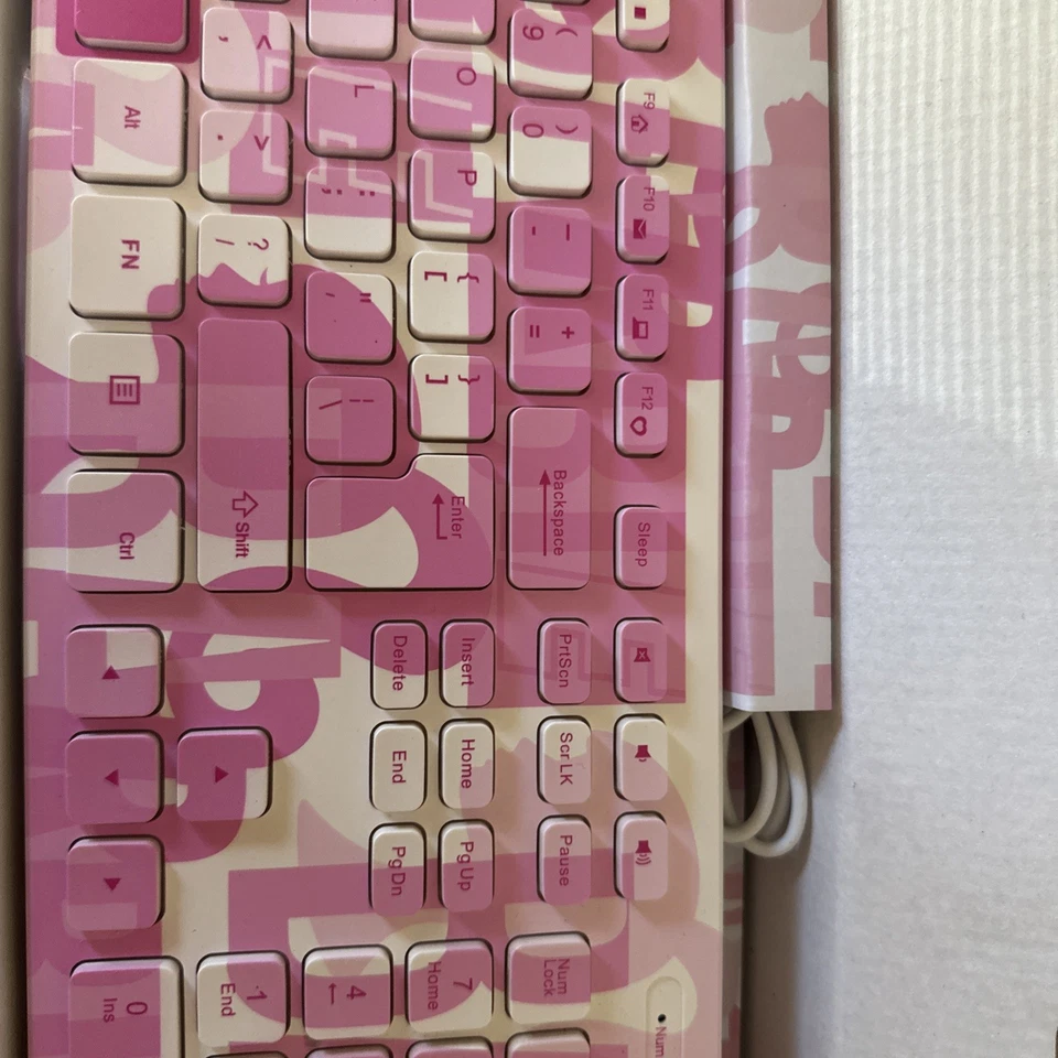 NEW PINK BARBIE PRINTED WIRED KEYBOARD ERGONOMIC DESIGN USB CONNECTION 108 KEYS - Image 4 of 4
