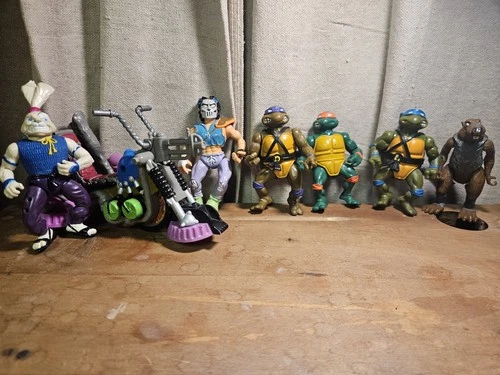 Vintage 80s 90s Ninja Turtle Lot.  7 Items Included.  Casey Jones Splinter Leo