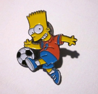 Pin Badge Anstecker Simpson als Fußballspieler ca.3,5 x3 cm