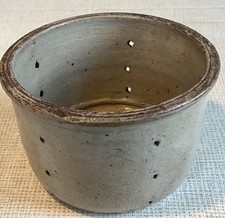 FAISSELLE  ANCIENNE EN GRES D 16 cm XIXème EGOUTTOIR MOULE A FROMAGE