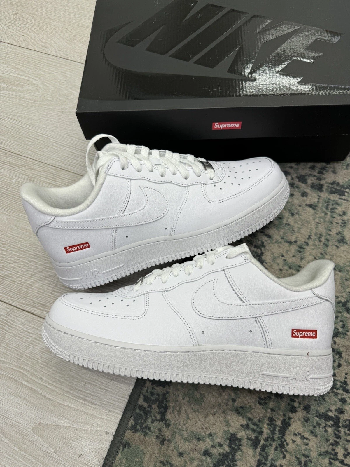 SUPREME x Air Force 1   Blanc/rouge   Taille UK5,5 UK7,5 UK8,5 UK11   AF1
