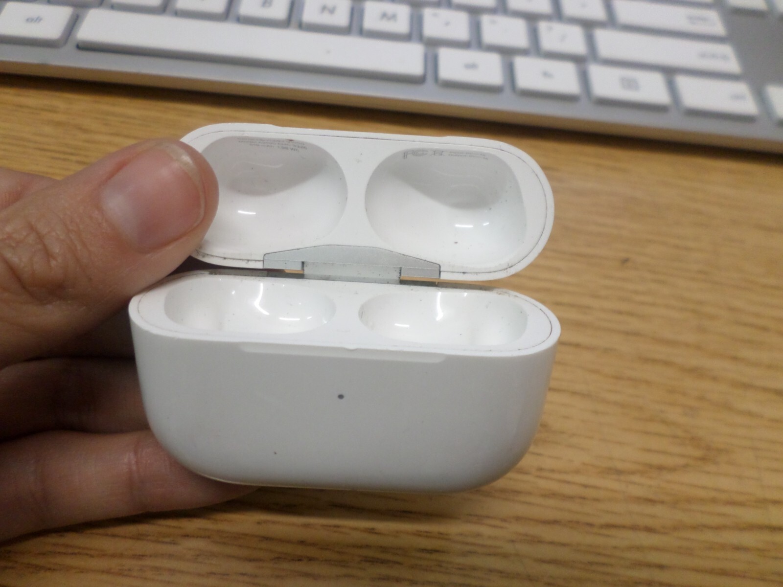 Apple AirPods Pro Charging Case Replacement Model #0194-image