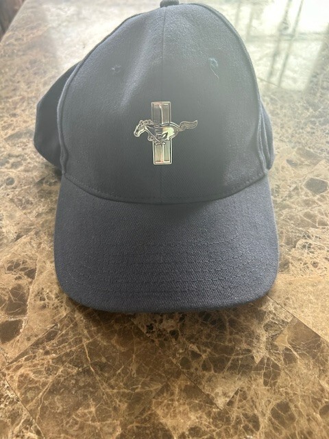 Cappello berretto Ford Mustang blu con logo pony nuovo con etichette