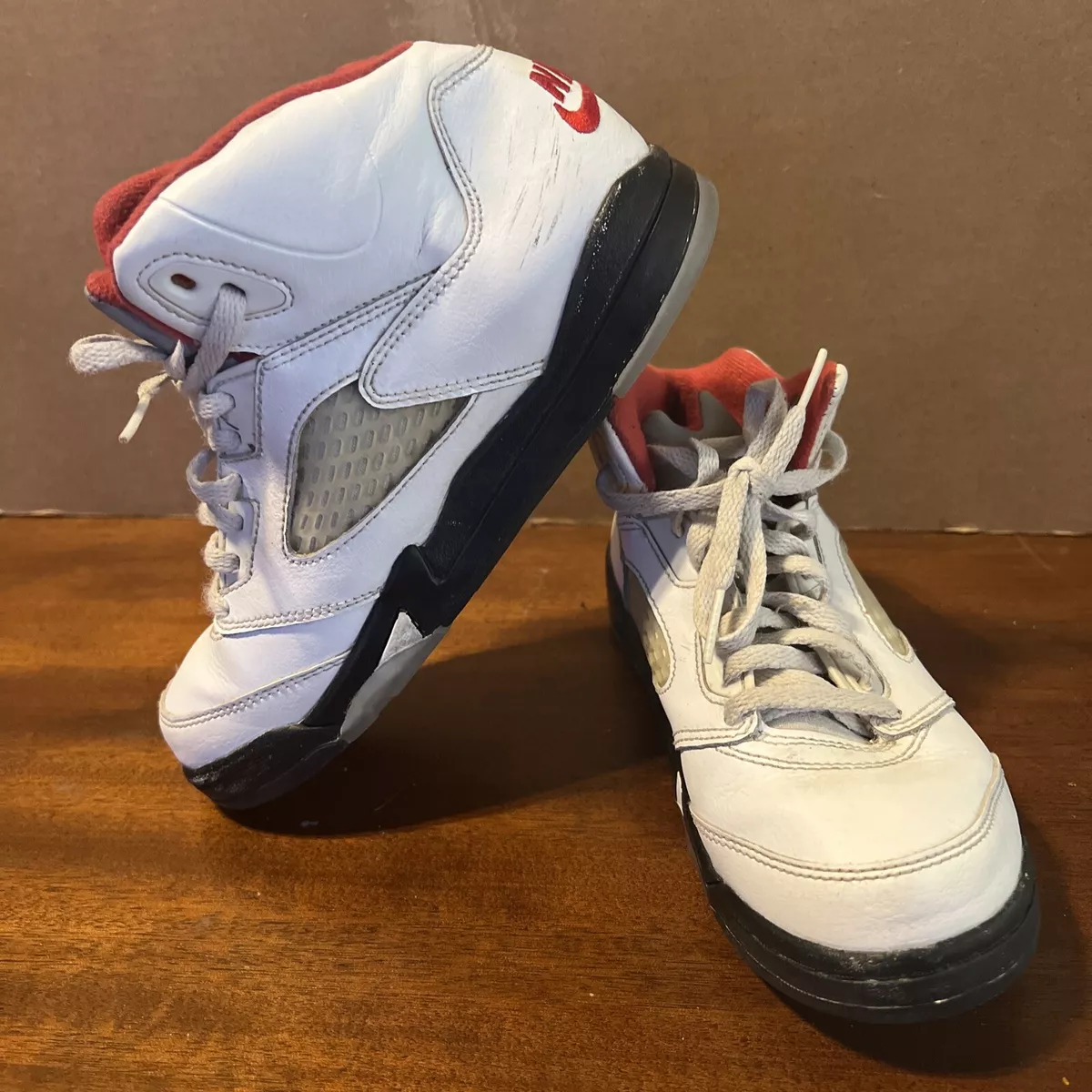Jordan 5 mid red sale