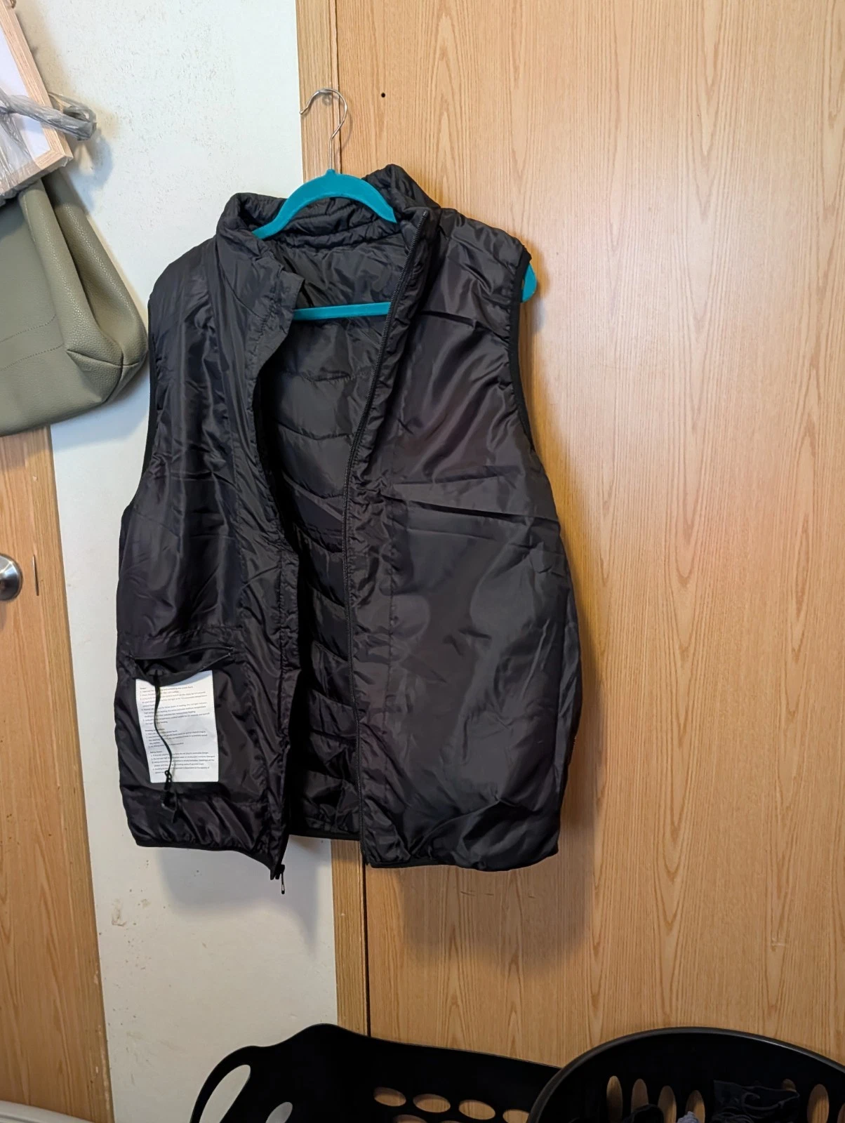 Men's XL Heated Vest - product detail image 1