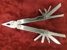 Leatherman Super Tool 300 Multi Tool Colony print
