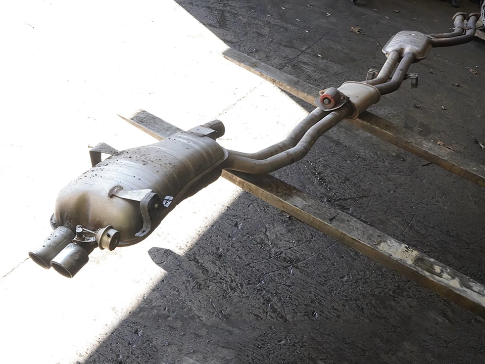 01-06 BMW 330Ci E46 Convertible Exhaust Muffler Silencer Resonator 7502553 OEM - Image 4 of 4