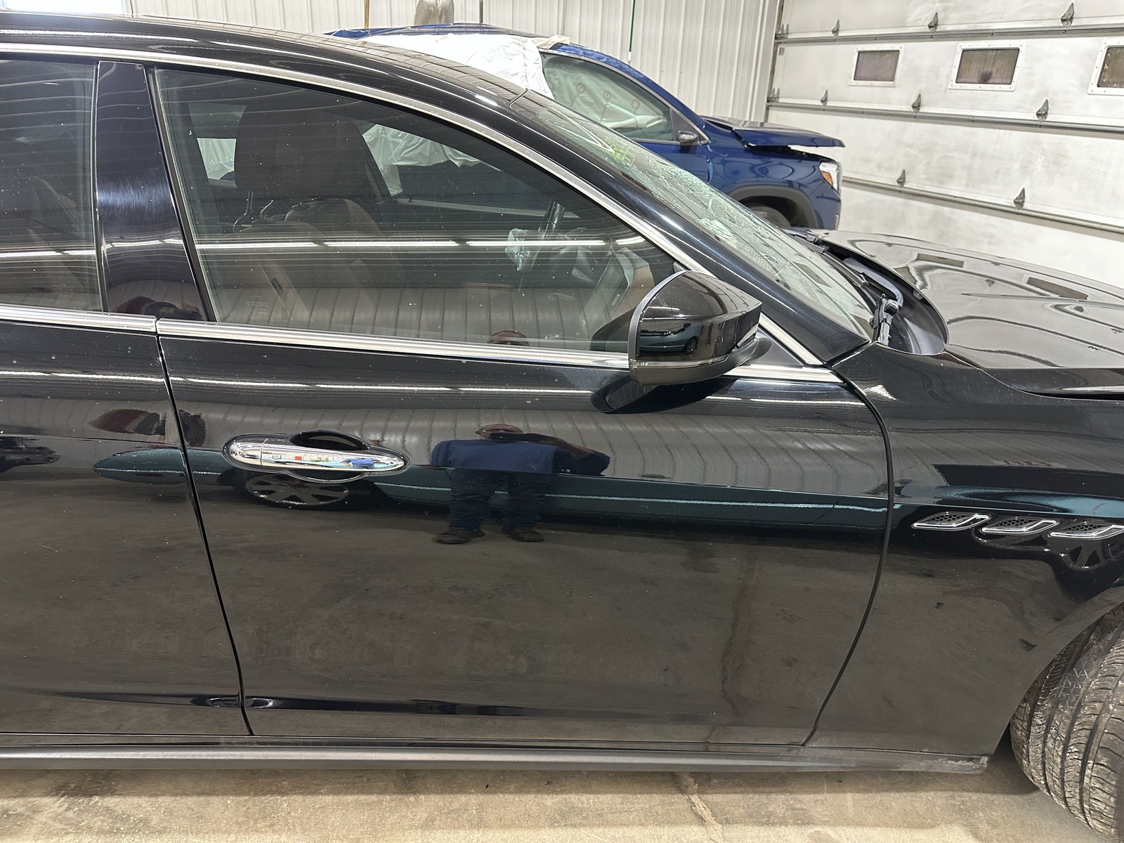14-22 MASERATI GHIBLI PASSENGER RIGHT FRONT DOOR BLACK NERO 820A GLASS SEPARATE