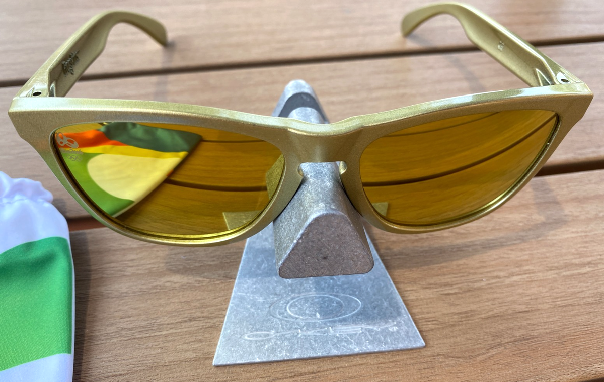 New Oakley Frogskins Sunglass Rio Olympic 2016 Gold 24K Gold 