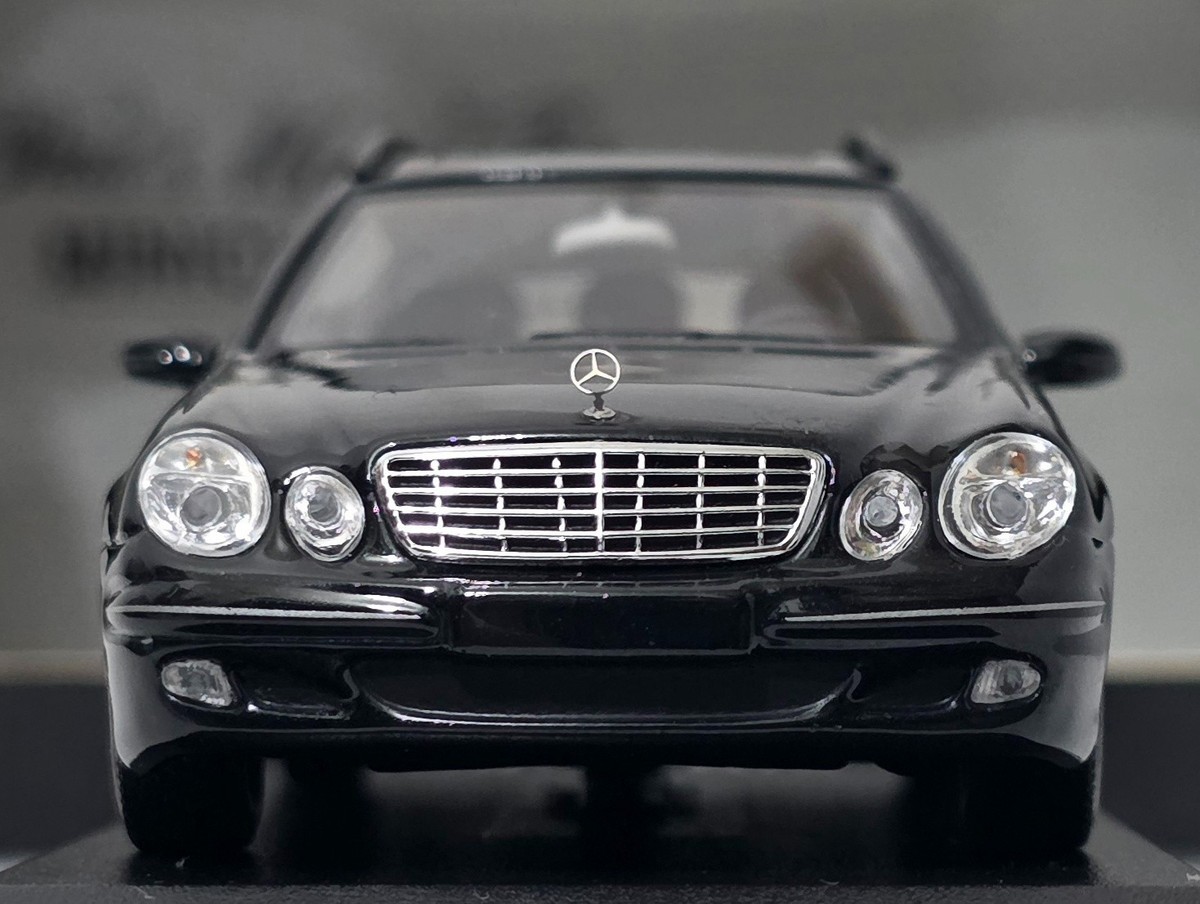 Mercedes-Benz E-Class T-Model S211 2003-2006 Black Met 1:43