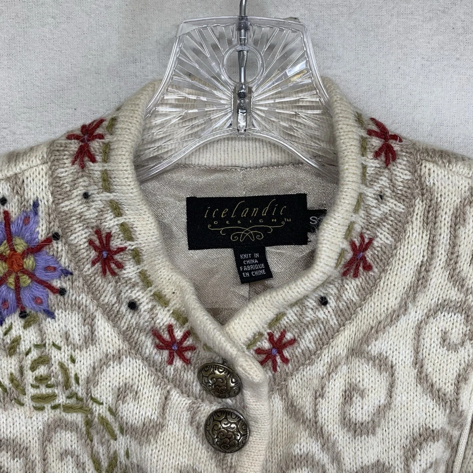 Suéter Tejido Forrado Jersey Mezcla Lana Alpaca Diseño Islandés Pequeños Botones de Metal Foto 4 de 4