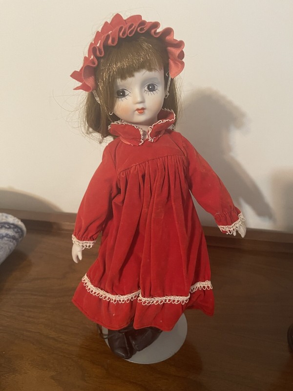 Vintage Kaiser Mfg Co Chicago Porcelain Doll 14 Inch With Metal Stand
