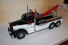 Smith Miller Black & White Tow Truck CT105/225 Stock #1113