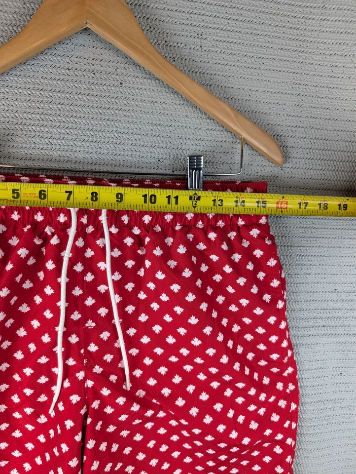 Pantalones Cortos Old Navy Canadá Estampado Hoja de Arce Malla Forrados Natación Talla Mediana Foto 2 de 4