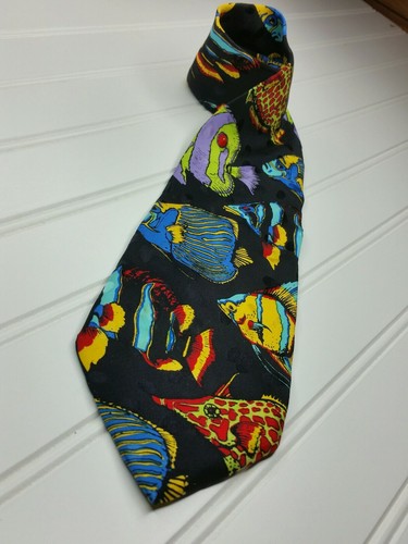 Addiction Tropical Fish Mens Neck Tie 100% Silk Hand Made in Korea 54" x 3.5"