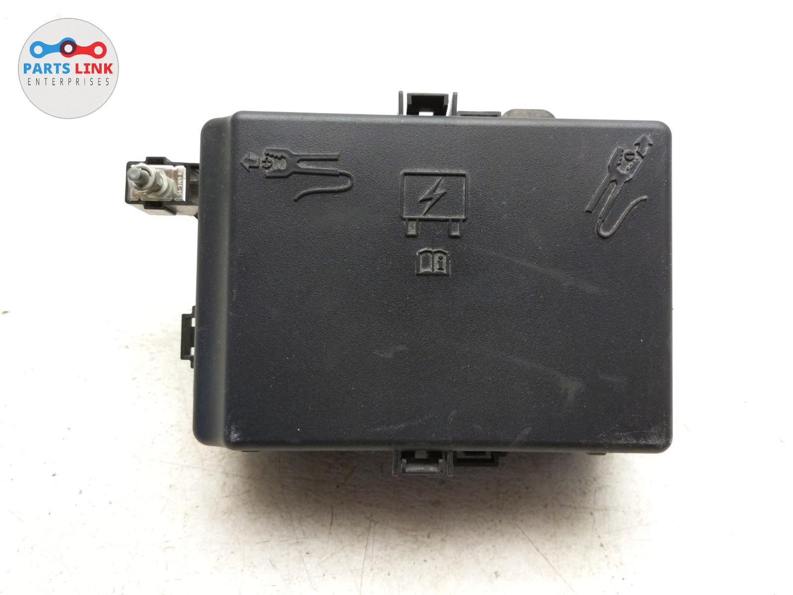 17-20 MASERATI LEVANTE FRONT RIGHT GAS ENGINE FUSEBOX POWER JUNCTION RELAY M161