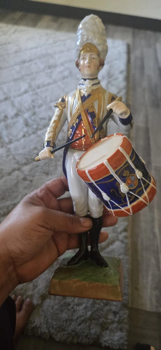Porcelain Military Figurines In Antique Ceramic & Porcelain