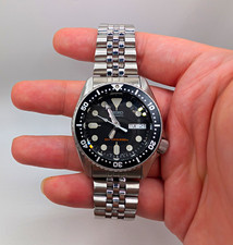  Legendary Seiko SKX013 38mm Classic Black 200 Meters Diver?s from FEBRUARY 2007
