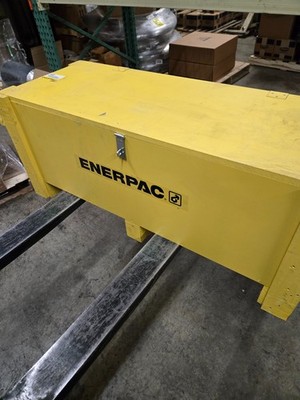 Enerpac GPS24H 24 Ton, Hydraulic Sync Grip Puller Set with Hand Pump