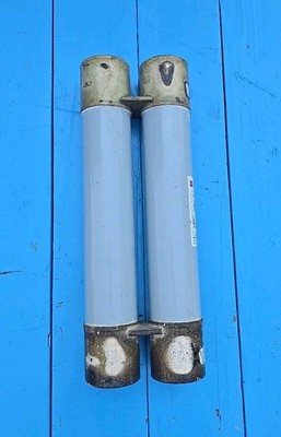 CUTLER HAMMER 5CLE-400E 5.5KV 400E AMP 50/60HZ CURRENT LIMITING HIGH VOLTAGEFUSE