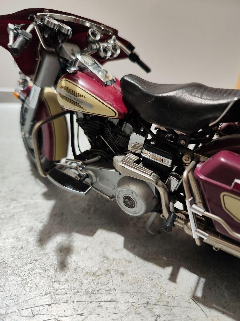 Harley Davidson JUNK FLH 80 Classics Multi 1:8 Motorcycle