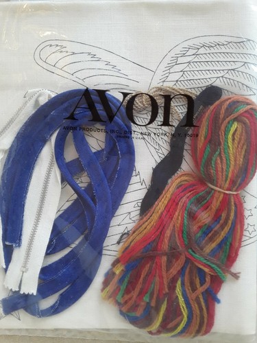 Avon American Eagle & Shield Vtg Crewel Embroidery Kit Wool Yarn Frame or Pillow - Picture 7 of 8
