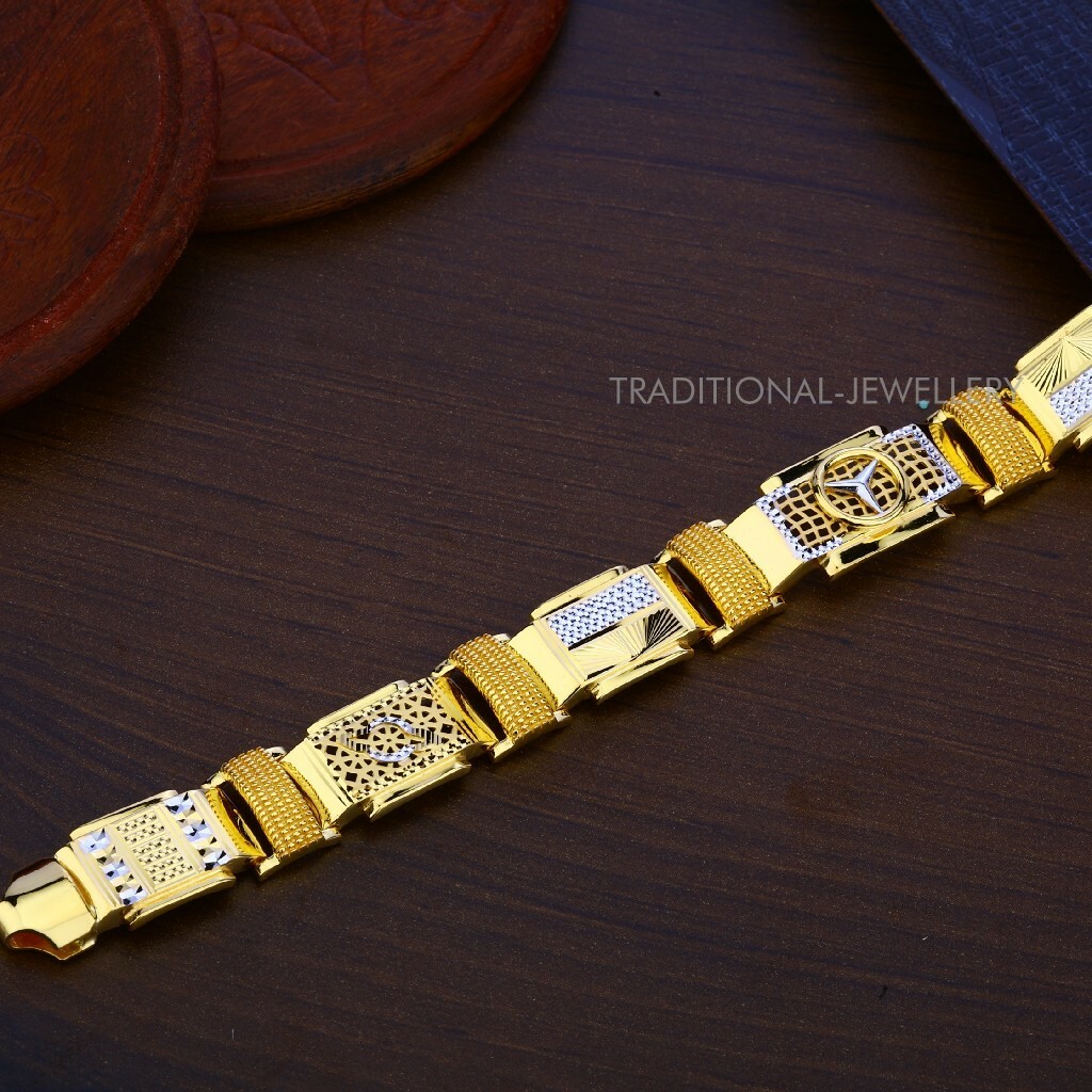 22K Yellow gold Men's Bracelet Beautifully handcrafted diamond cut design 95