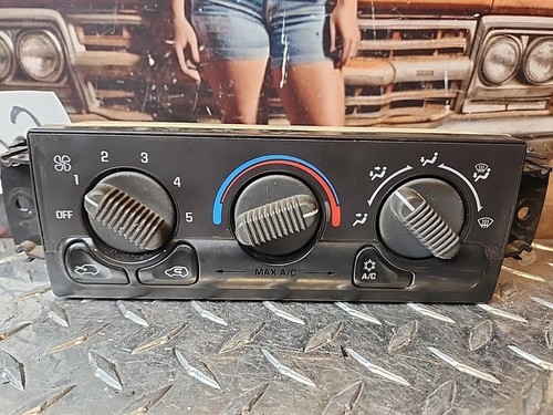 1999-2002 Chevy Silverado 1500 2500 AC Heater Climate Control 15054697 DS2 - Picture 2 of 4