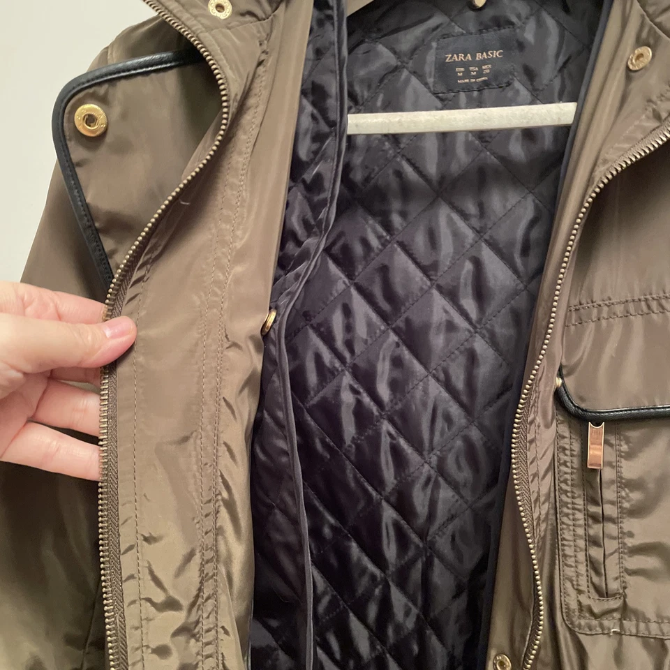 Abrigo de lluvia Zara  Foto 3 de 4