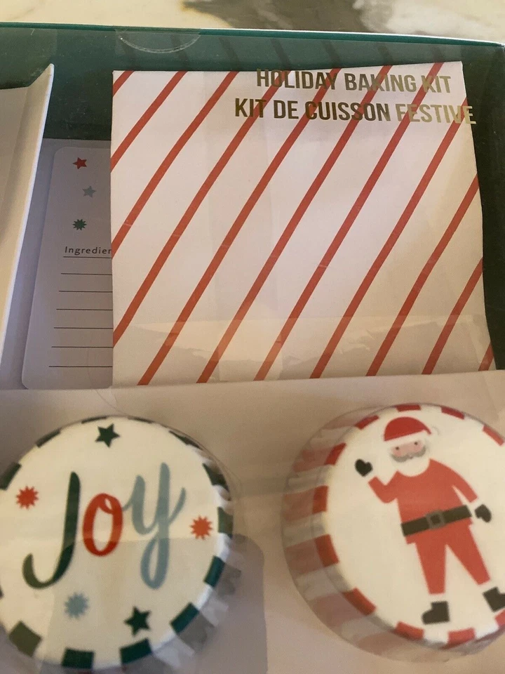 Meri Meri Holiday Baking Kit With Spatula Cookie Cutters Cupcake Cases Treat Bag - Image 4 of 4