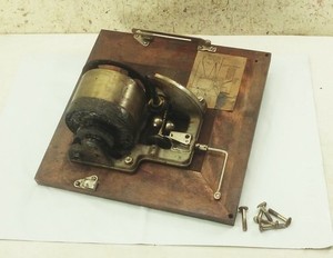 Vtg antique Victor Victrola phonograph hand crank record player motor & board